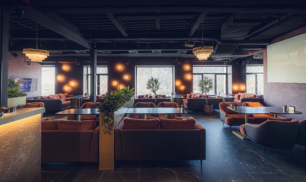 МСК Lounge Серпуховская — просторный зал